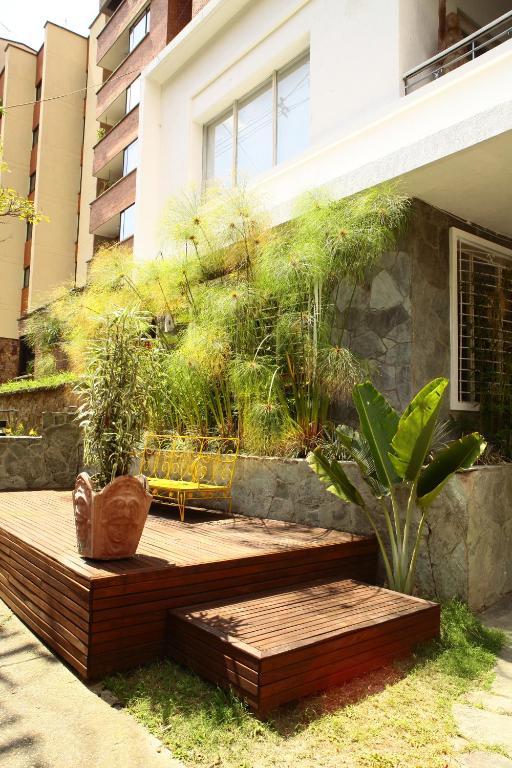 Buddha Hostel Medellin Exterior photo